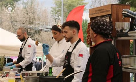  Kuzeydoğu Çin’de Bir Lezzet Yolculuğu: Şişli Mantı ile Ağız Sulandıran Anılar!