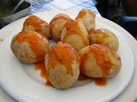  Papas Arrugadas! Bir İspanyol Klasikinin Sıcak ve Ekşi Dansı!